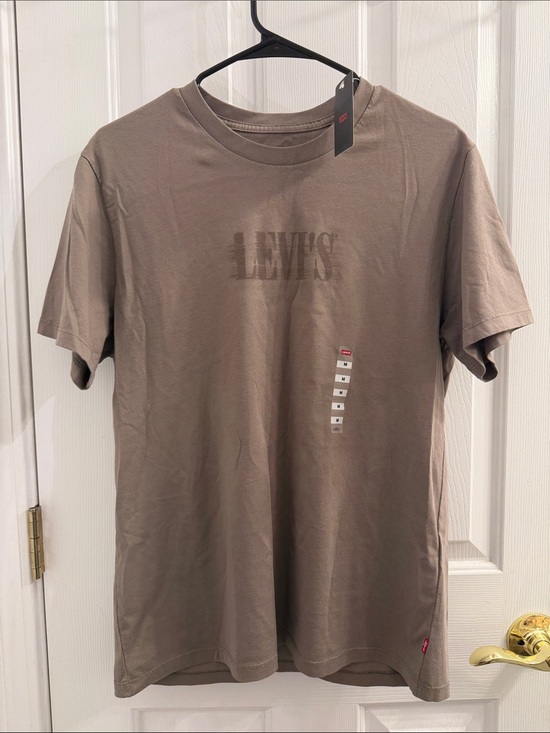 Levi's Tops - Levi's T-shirt